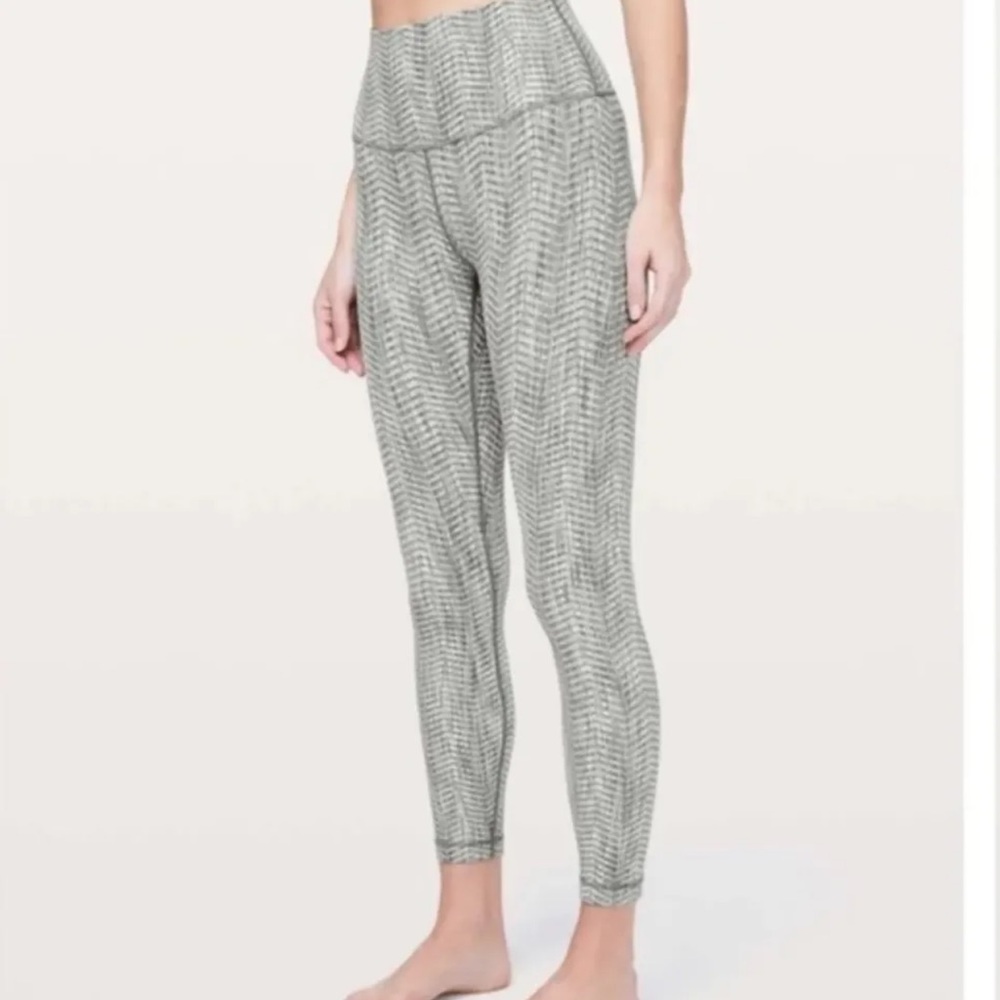 lululemon Wunder Under 7/8 Jaquard Size 6 leggings